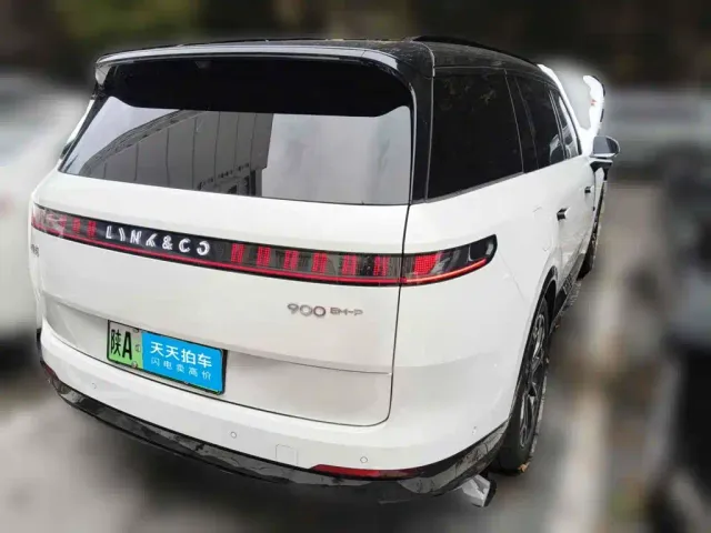 Lynk & Co 900 — Фото автомобиля 2