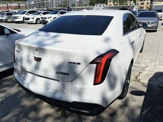 Cadillac CT4 — Фото автомобиля 6