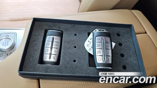 Genesis GV80 — Фото автомобиля 22