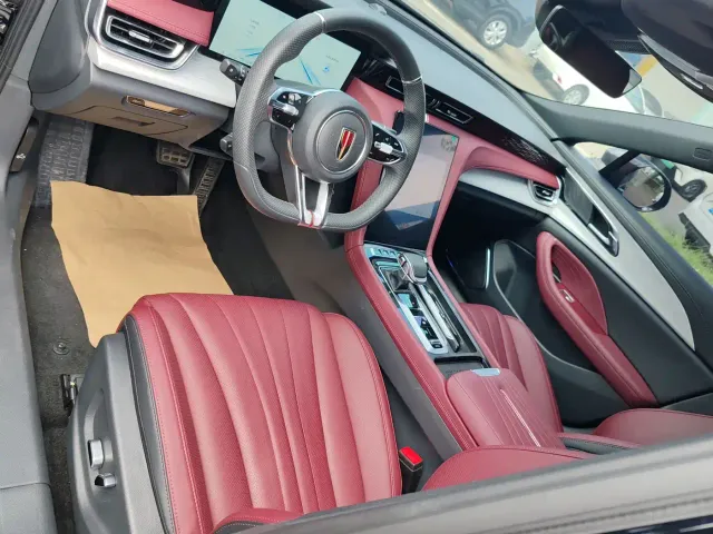 Hongqi H5 — Фото автомобиля 6