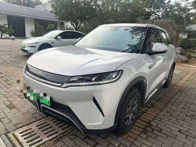 Фотография автомобиля — BYD Yuan UP