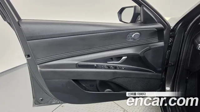Hyundai Avante CN7 — Фото автомобиля 13