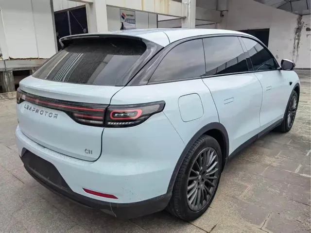 Leapmotor C11 — Фото автомобиля 8