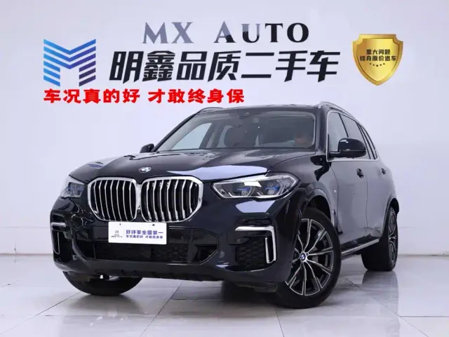 Фотография автомобиля — BMW X5