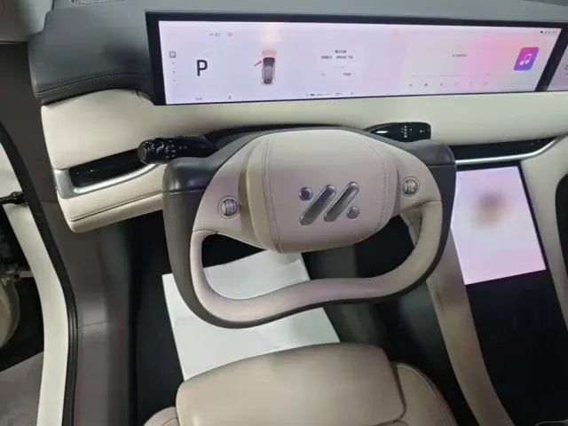 IM Motors LS6 — Фото автомобиля 10