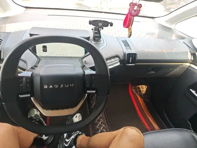 Baojun KiWi EV — Фото автомобиля 9