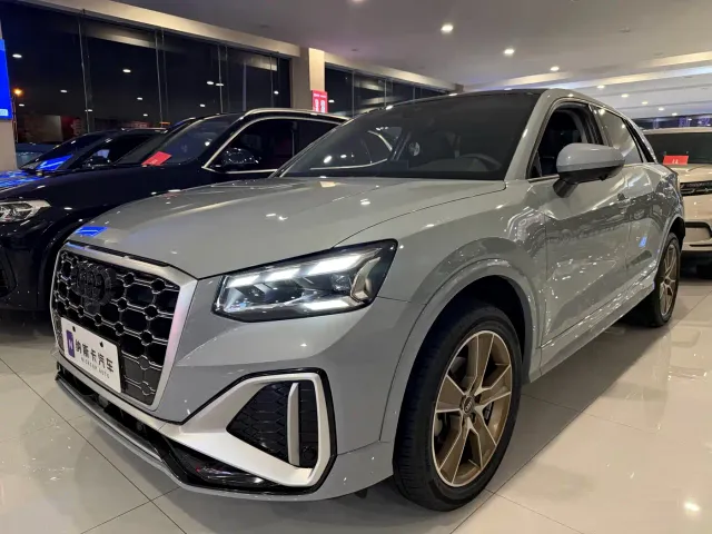 Фотография автомобиля — Audi Q2L