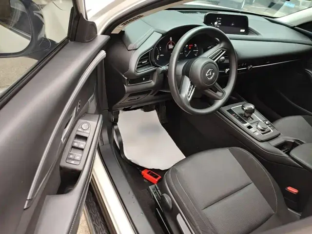 Mazda CX-30 EV — Фото автомобиля 15