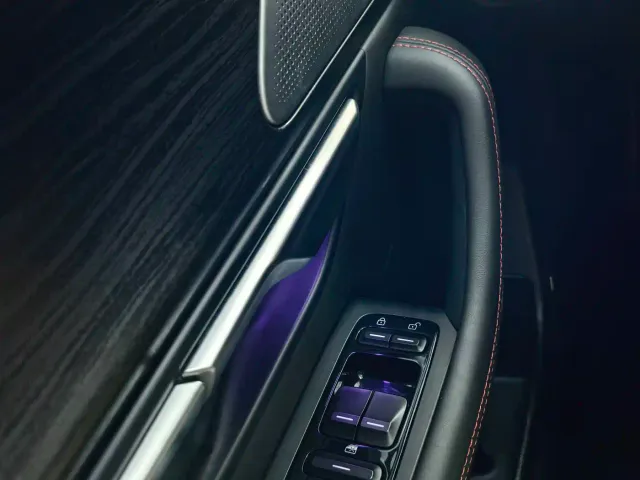Xpeng P7 — Фото автомобиля 12