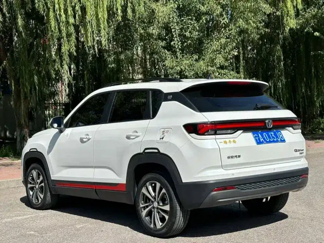Changan CS35 Plus — Фото автомобиля 9