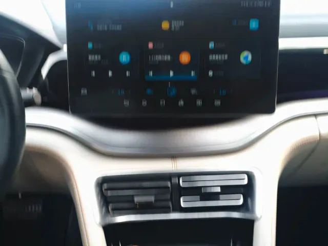 BYD Song PLUS — Фото автомобиля 10