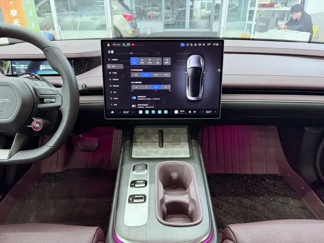 Xiaomi SU7 — Фото автомобиля 13