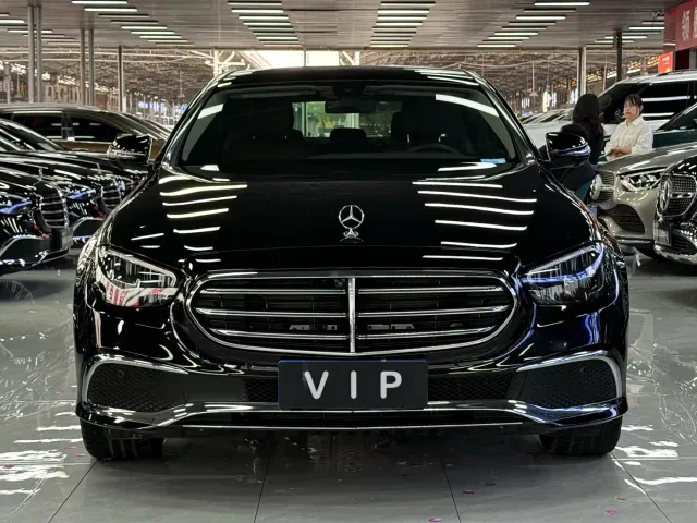 Mercedes-Benz E-Class — Фото автомобиля 2