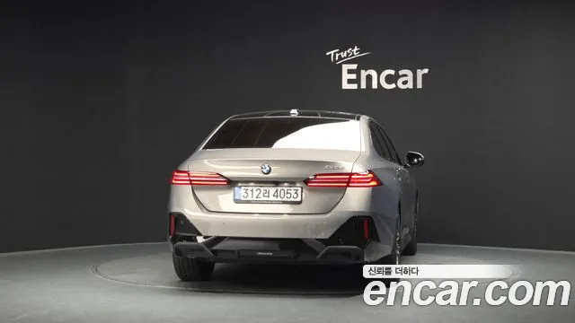 BMW 5-Series 5 серия (G60) 523d M Sport — Фото автомобиля 4