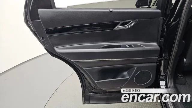 Genesis GV80 — Фото автомобиля 14