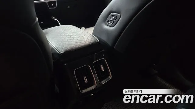 Kia Sorento Sorento 4-е поколение Бензин 2.5T 2WD — Фото автомобиля 6