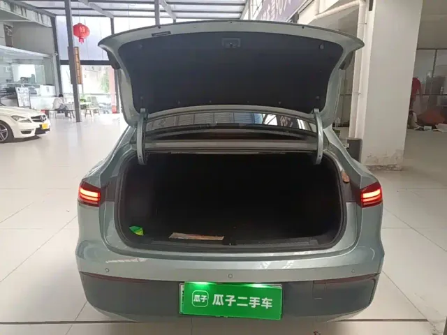 Roewe D6 — Фото автомобиля 14
