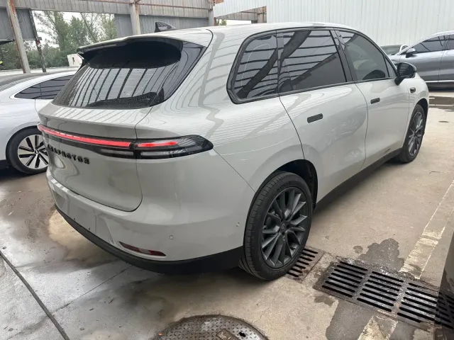 Leapmotor C10 — Фото автомобиля 9