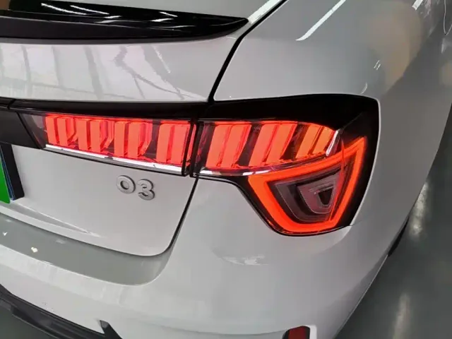 Lynk & Co 03 — Фото автомобиля 7
