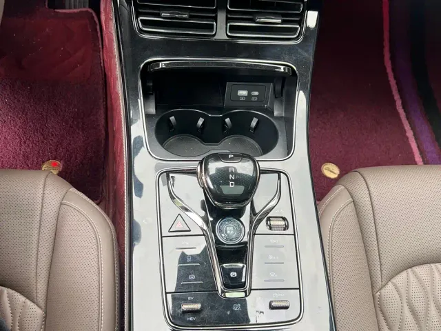 BYD Han — Фото автомобиля 14