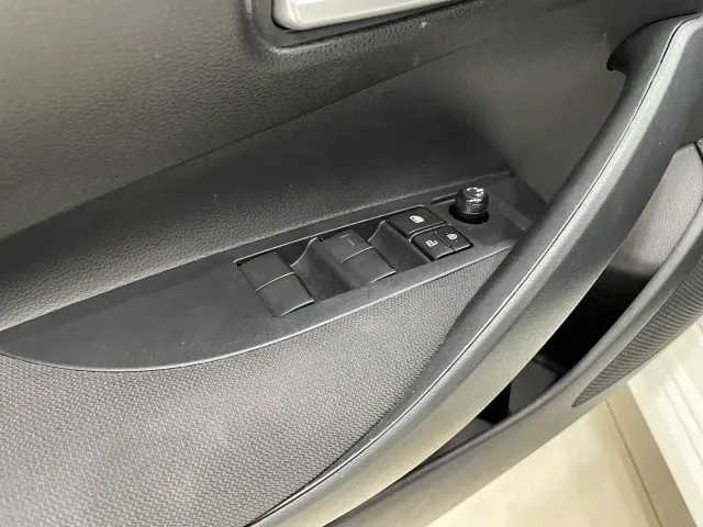 Toyota Corolla — Фото автомобиля 12