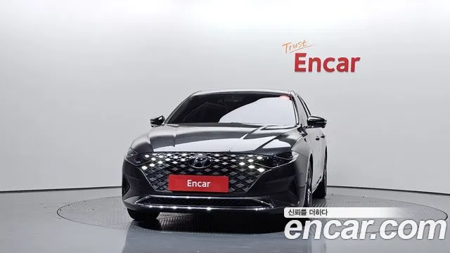 Hyundai Grandeur Grandeur (New) — Фото автомобиля 3