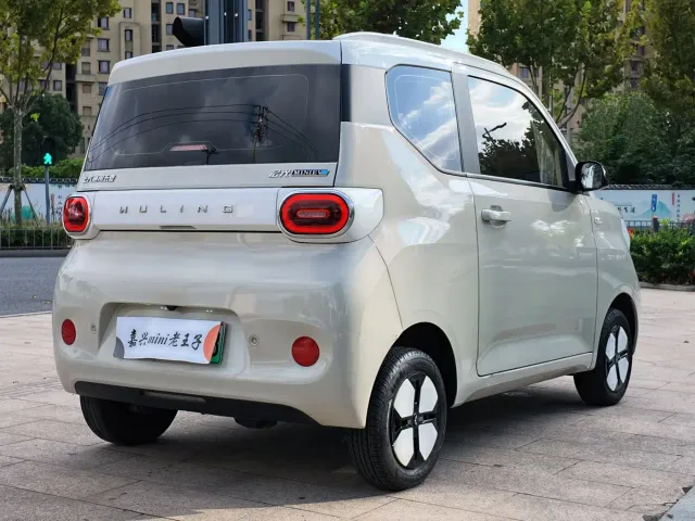 Wuling Hongguang Mini EV — Фото автомобиля 6