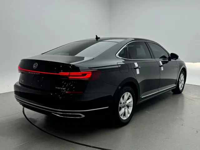 Volkswagen Passat — Фото автомобиля 6