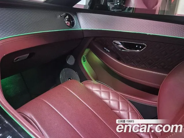 Bentley Continental — Фото автомобиля 3
