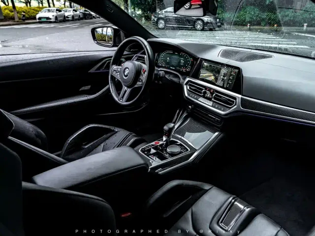 BMW M4 — Фото автомобиля 8