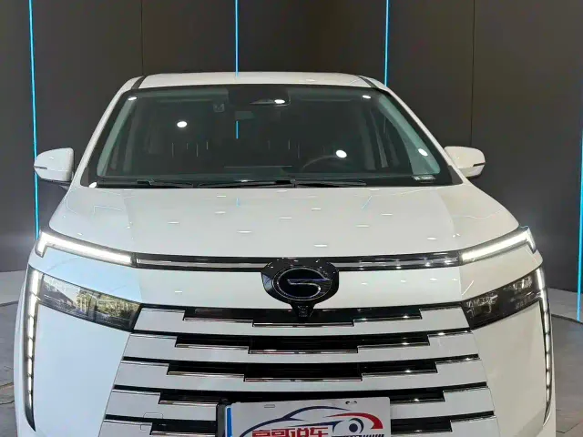GAC Trumpchi E8 — Фото автомобиля 2