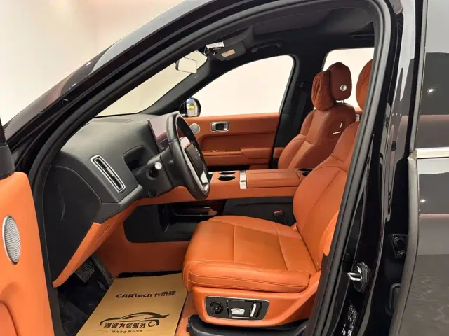 Li Auto L8 — Фото автомобиля 8