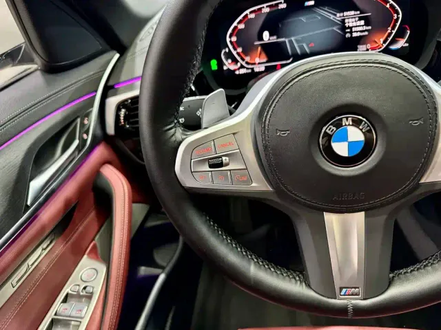 BMW 5 Series — Фото автомобиля 13