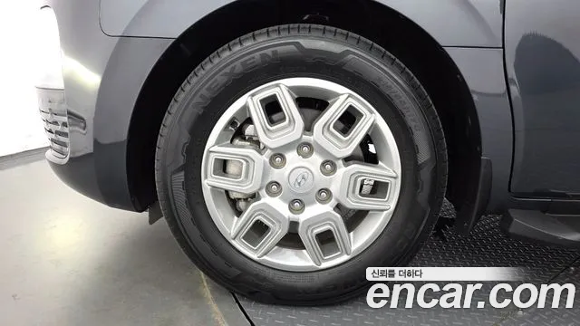 Hyundai Staria Staria Карго 5 мест — Фото автомобиля 4