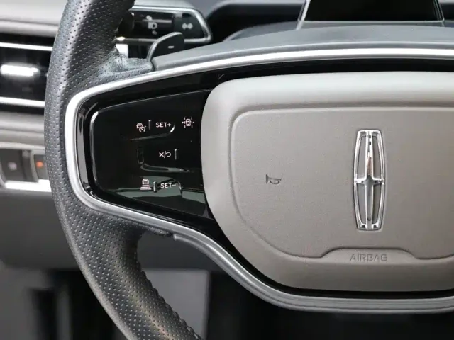 Lincoln Aviator — Фото автомобиля 15
