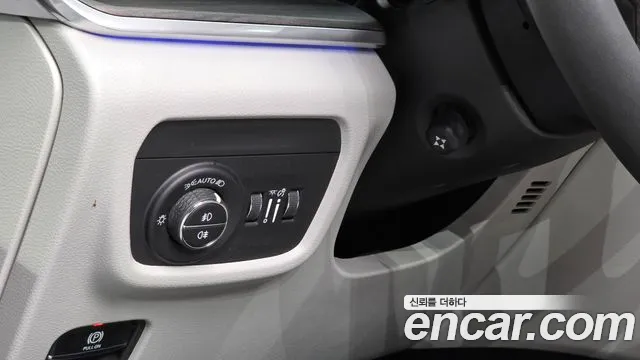 Jeep Cherokee Grand Cherokee(WL) 3.6 Overland — Фото автомобиля 15