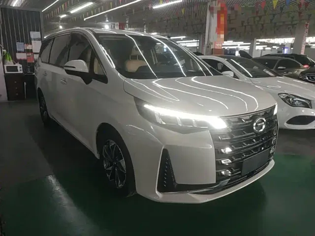 GAC Trumpchi M6 — Фото автомобиля 3