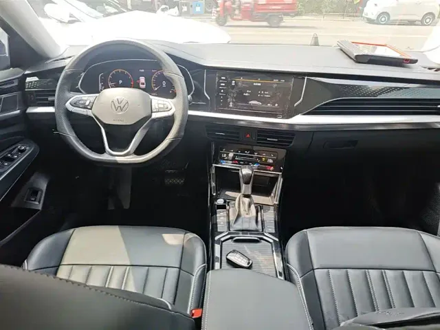 Volkswagen Passat — Фото автомобиля 9