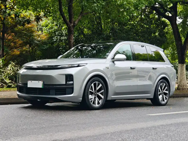 Фотография автомобиля — Li Auto L8