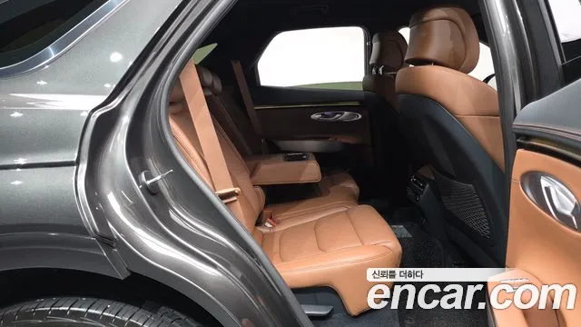 Genesis GV70 2.5T Бензин 2WD — Фото автомобиля 11