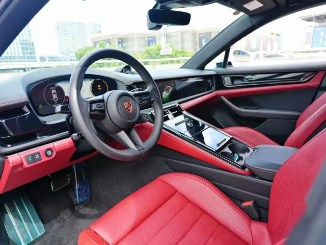Porsche Panamera — Фото автомобиля 11