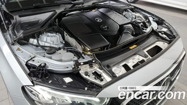 Mercedes-Benz E-Class — Фото автомобиля 6