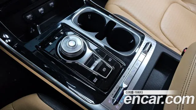 Kia Canival Carnival 4 поколение Бензин 7 мест Noblesse — Фото автомобиля 9