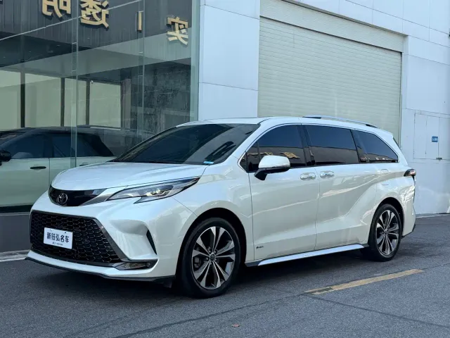 Фотография автомобиля — Toyota Granvia