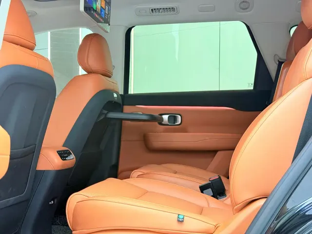 Leapmotor C16 — Фото автомобиля 11