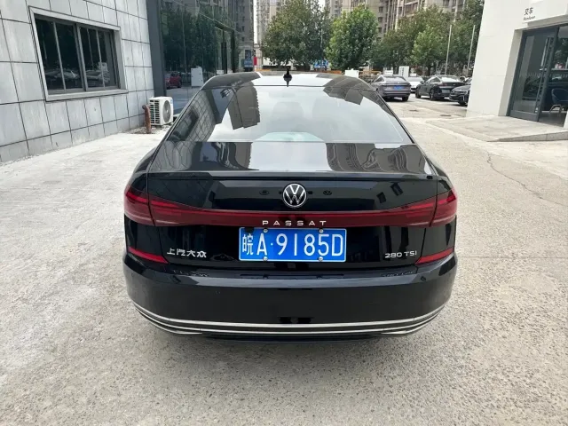 Volkswagen Passat — Фото автомобиля 4