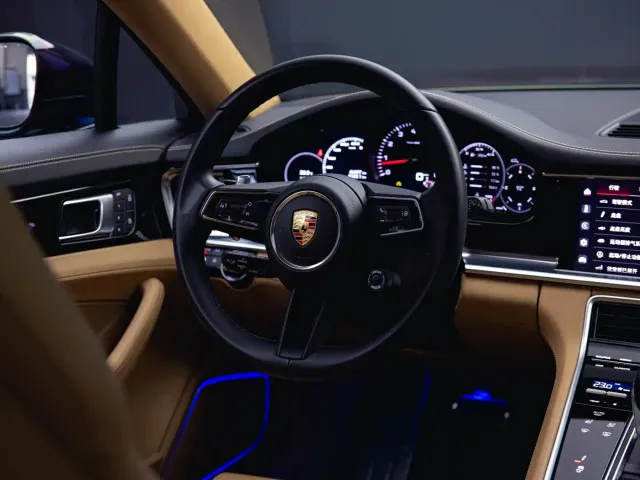 Porsche Panamera — Фото автомобиля 13