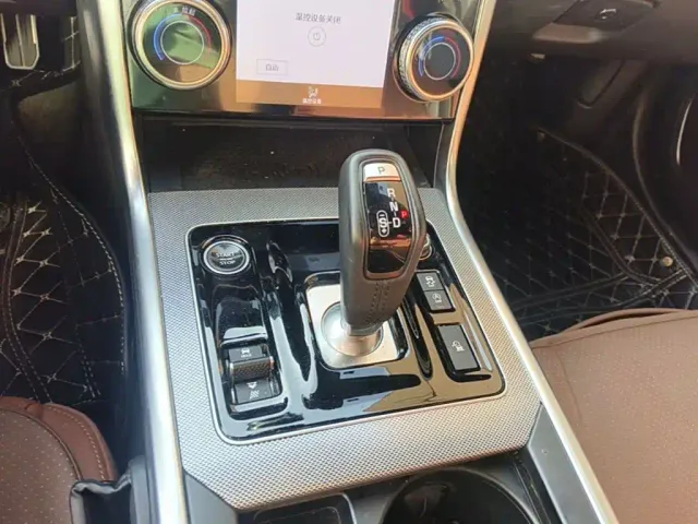 Jaguar XEL — Фото автомобиля 13