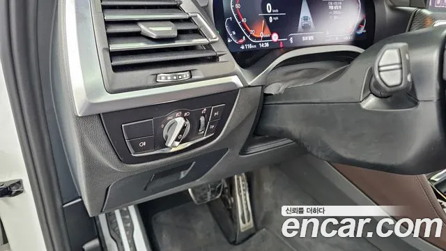 BMW X4 xDrive20i M Sport — Фото автомобиля 14