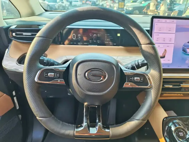 GAC Trumpchi E8 — Фото автомобиля 21